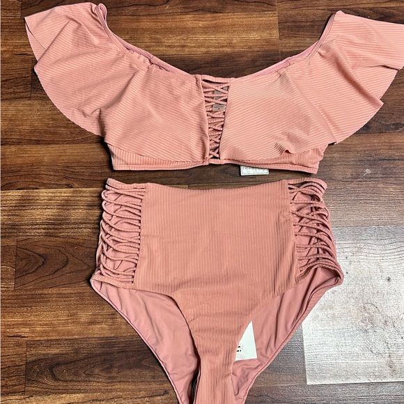 NWT/NEW TiniBikini - Picture 3 of 3